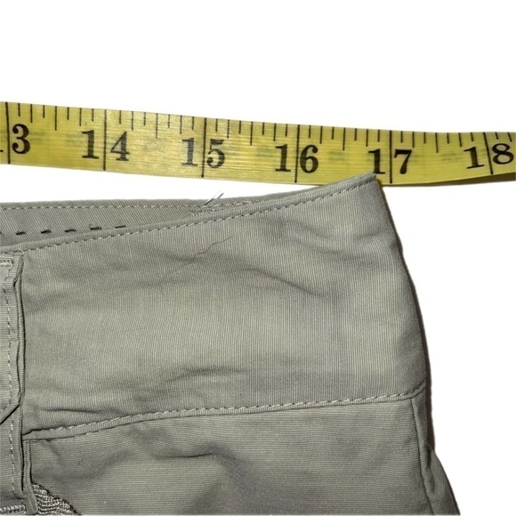 Columbia Womens Omni-shade Titanium Hiking Trail Khaki 5” Shorts 10 - Picture 2 of 10